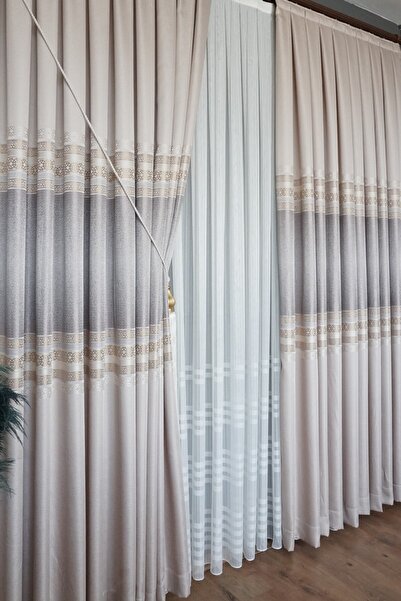 Yuka Beige Colored Geometric Patterned Board - Single Wing, Jacquard and Tight Pleated