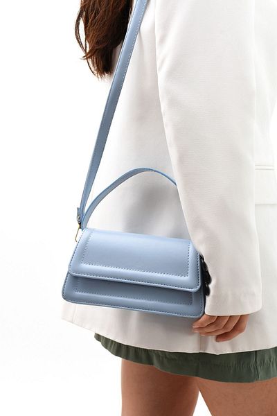 NBİBAGS Geantă de mână, braț și umăr pentru femei Moi Blue, cu design elegant, cu curea reglabilă, L:10 E:21 L:7 cm