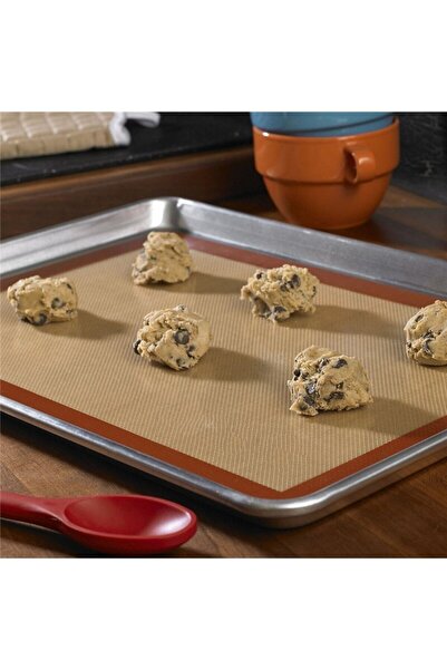 BEYZANA Silicone Fireproof Nonstick Baking Mat