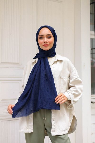 shalby Hijab Bamboo Crash Shawl Navy Blue