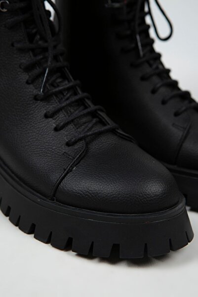 Manijero Aster Kadın Hakiki Deri Bağcıklı Fermuarlı Siyah Bot