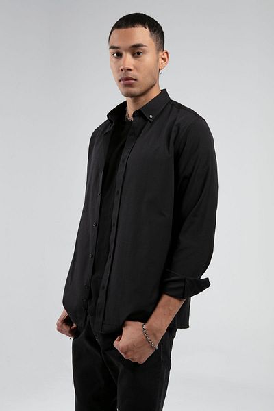 Manche Black Men's Easy-Iron Standard Fit Regular-Fit Oxford Shirt
