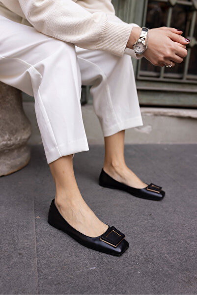 ANGELİNA JONES CINTIA FEMEI PIELE NEGRA REAL. PANTOF