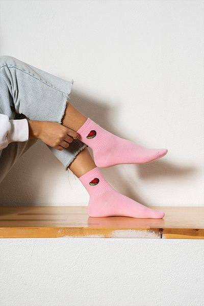 Socks Here جوارب رياضية منقوشة بالبطيخ الوردي