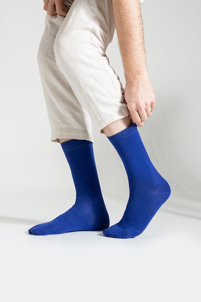 Socks Here Saks Blue Patternless Men's Socks