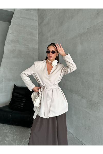 Laluvia Elegante Jacke mit Gürtel in Steinfarbe