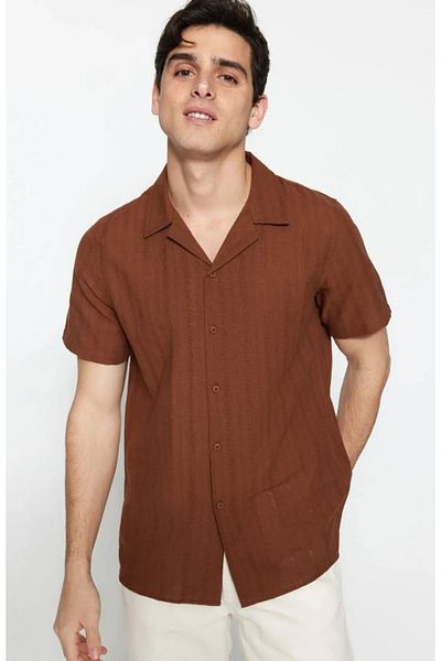 Trendyol Collection Letní kalhoty s texturou lnu – hnědé, Regular Fit TMNSS23GO00070
