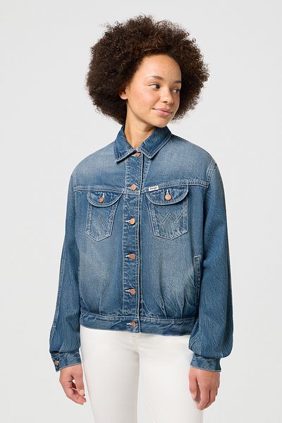 WRANGLER JUMBO TRUCKER JACKET – Hohe Taille und bequemes Design