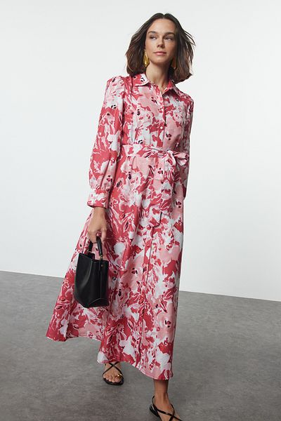 Trendyol Modest Blumengemustertes Kleid mit roter Gürtel - TCTSS24EB00280