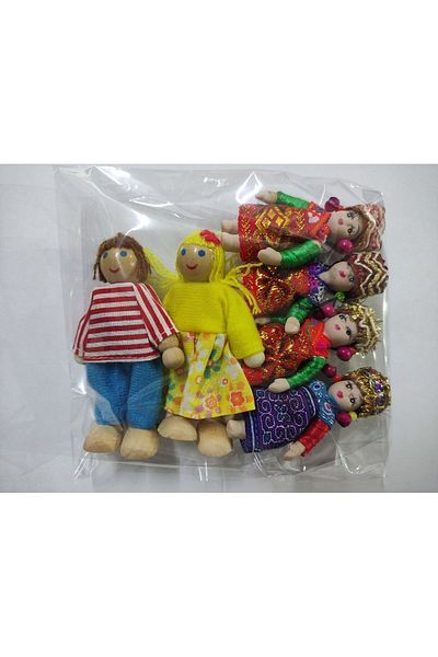 Yaho 6-Piece Wooden Puppet Family Set