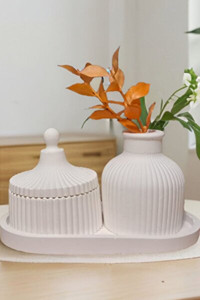 millonu Mini Beyaz Vazo, Tepsi Ve Şık Bir Kapaklı Kutu Içeren Dekorasyon Seti