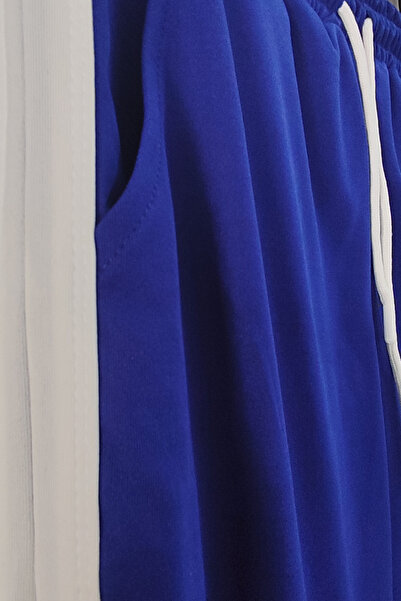 Vordevia White Tennis Sports T-Shirt - Back Print, Zero Sleeve and Blue Shorts Set