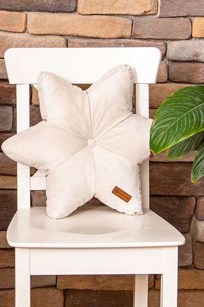 Rayda Home 42*42 Cm Cream Colored Inner Filled Star Throw Pillow