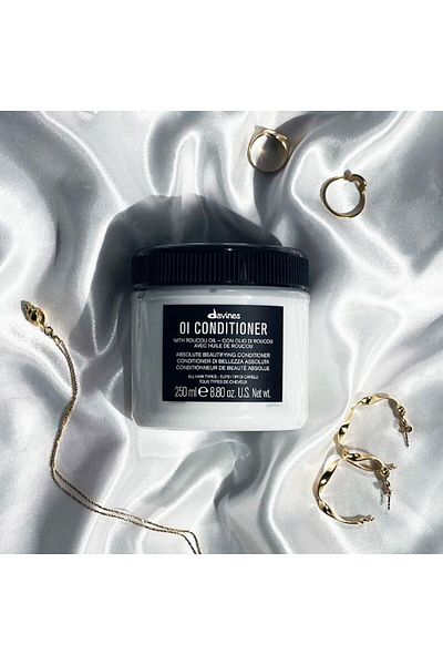 Davines Forbeautynesli.837 - 8.80 Oz. !Q65 Detangling Conditioner (76043)