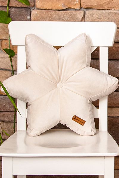 Rayda Home 42*42 Cm Cream Colored Inner Filled Star Throw Pillow