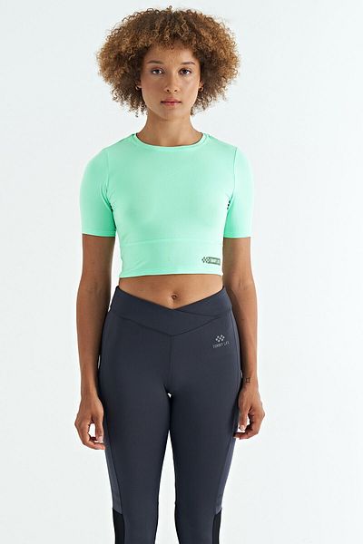 TOMMY LIFE Water Green Low-cut Back Standard Fit O-Neck Women's Crop T-Shirt - 97265