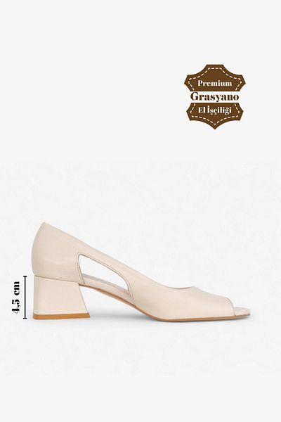 Grasyano Ecru Cream 4.5 Cm Low Heel Genuine Leather Sandals - Soft Leather and Classic Sandals with Side Openings