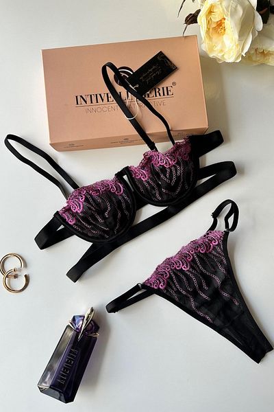 İntive Lingerie Σετ σουτιέν Rita Black Tulle με ροζ σχέδιο στρινγκ