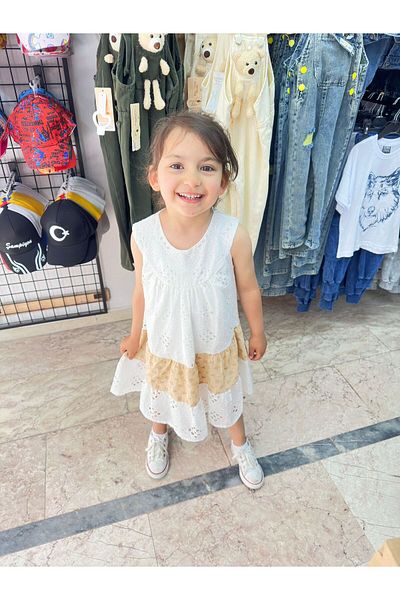 VOSVOSBABYSTORE Λευκό και μπεζ φόρεμα χτένι