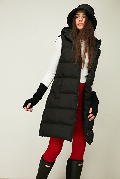 QAWWA Women's Lined Windproof Regular Long Fit Black Inflatable Vest