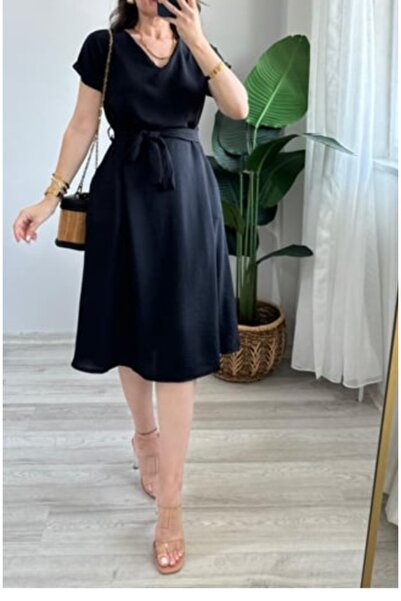 miyase life فستان أيروبين بحزام على شكل حرف V