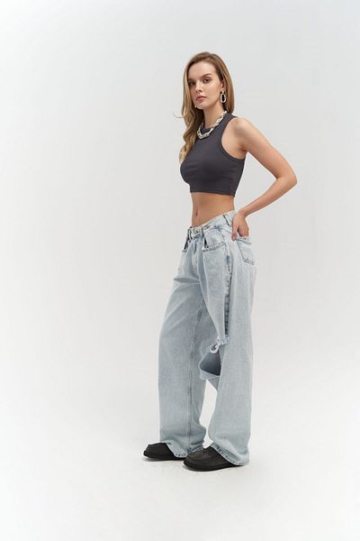 MAİ COLLECTİON Einzigartige eisblaue Jeanshose mit zerrissenem Detail