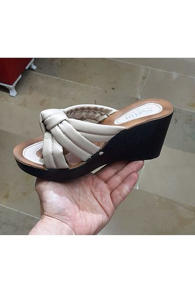 BRGL Women's Platformed Padded Heel Buttoned Slippers