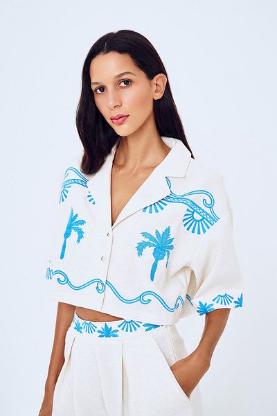 Quzu Natural Embroidery Printed Crop Shirt