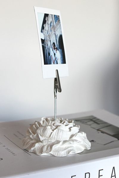 The Craft Thor Concrete Peony Note and Photo Holder