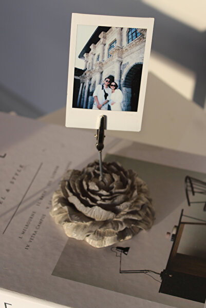 The Craft Thor Concrete Peony Note and Photo Holder