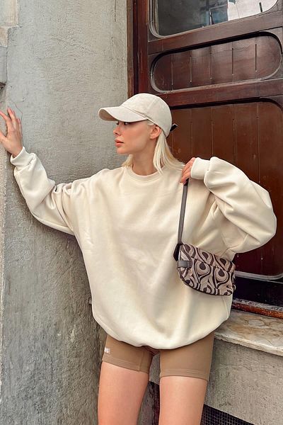 Swist Beigefarbenes, übergroßes Basic-Damen-Sweatshirt mit Rundhalsausschnitt und Fleece-Innenseite