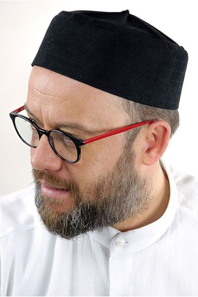 ihvanonline Domed Hard Mold Skullcap - Black