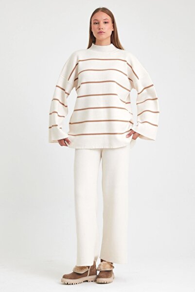 Keyifli Moda Set de tricotaje cu mâneci spaniole cu dungi albe și pantaloni -...