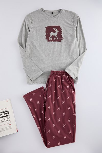 Trendyol Collection Burgunderfarbenes, mit Hirschmuster bedrucktes, normaler Passform gestricktes Pyjama-Set TMNAW25PT00040