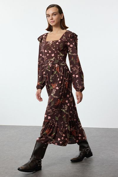 Trendyol Collection Кафява рокля от вискоза с флорален принт с волани - Twoaw24El00755
