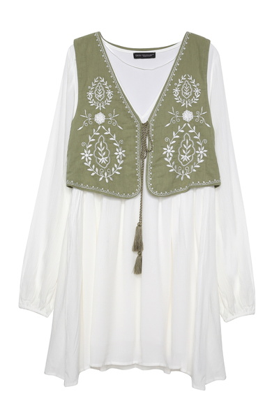 Quzu Рокля в цвят екрю - щампа с бродерия и детайл от елек