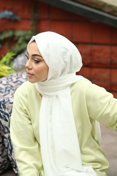 Organic Hijab Cotton Crash Jazz Shawl Model - λευκό