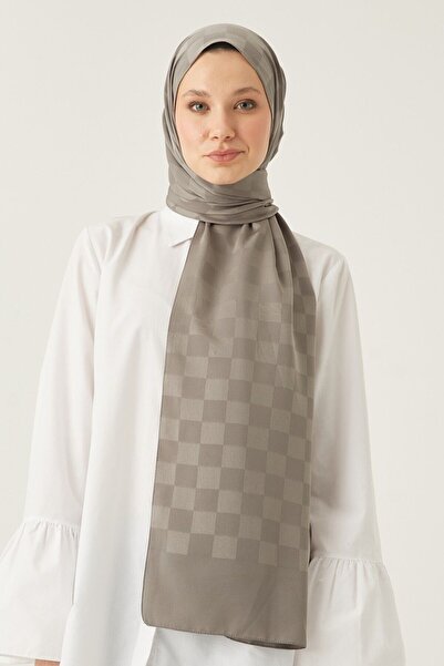 meysen Checkerboard Pattern Shawl