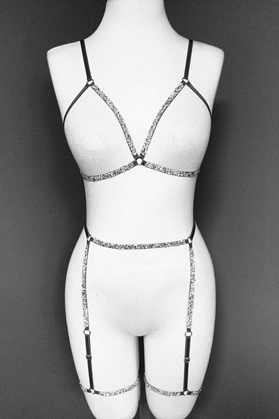 İntive Lingerie Γυναικείο σέξι κοστούμι με ζαρτιέρες με αξεσουάρ ποδιών από γυαλιστερή πέτρα
