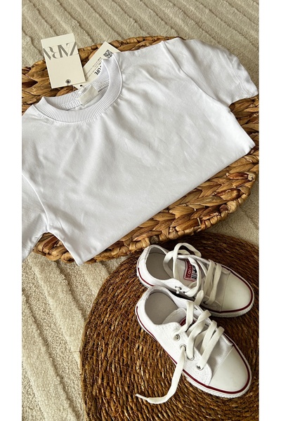 childbaby White short sleeve basic