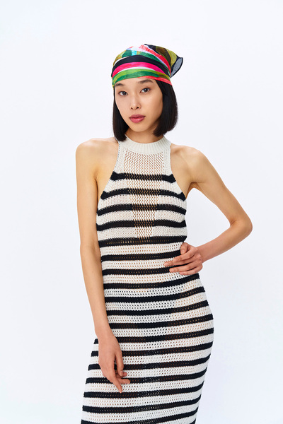 Quzu Halter Yaka Çizgili Triko Uzun Elbise Krem