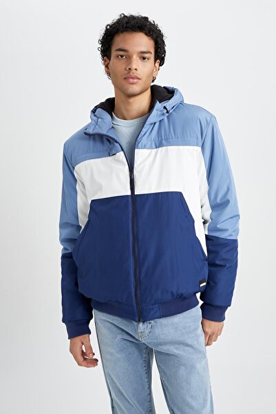 DeFacto Su Itici Slim Fit Renk Bloklu Kapüşonlu Polar Astarlı Fermuarlı Cepli Mont N4530az23au