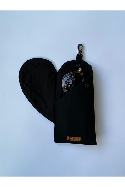 İsella Black Canvas Heart Glasses Case