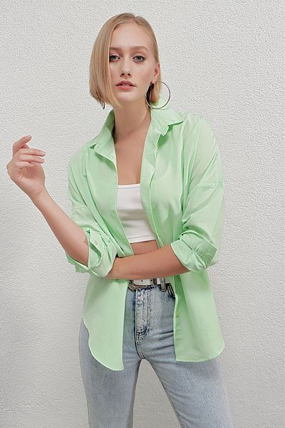 hazelin Дамска светлозелена дълга риза Oversize Basic Hzl22w-bd139001