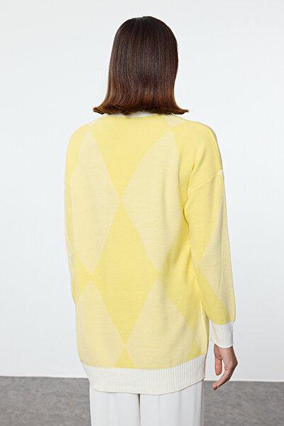 Trendyol Modest Knitwear Sweater - Yellow Diamond Pattern, TCTAW25AK00035