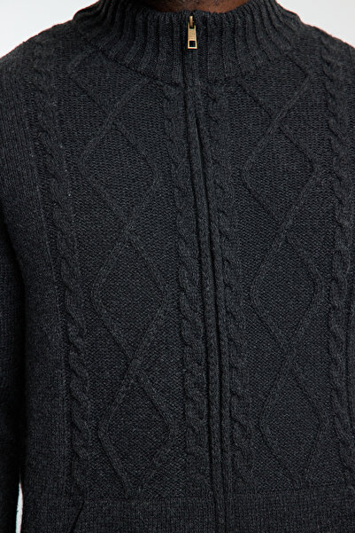 Trendyol Collection Men's Plus Size Anthracite Fl Knitwear Cardigan - Half Turtleneck with Hair Braid Detail Tmnaw25Av00001