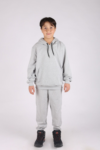 BUSEYİZ kangurucepli kapüşonlu 2ip erkek çocuğu alt-üst eşofman takımı