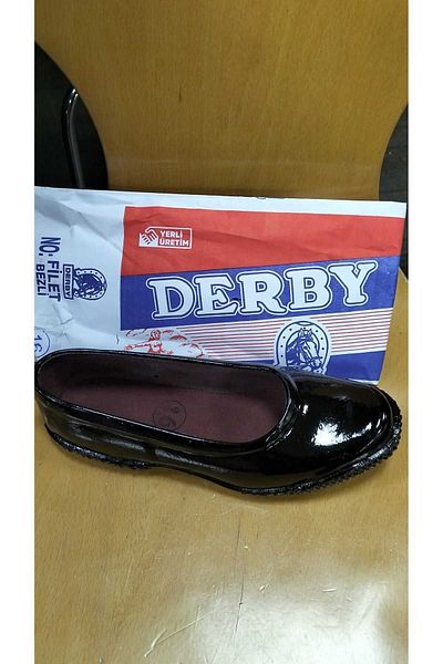 Derby إطار ميست مع قماش داخلي للجنسين