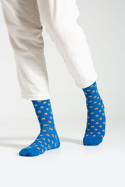 Socks Here جوارب ساكس بلو للرجال بنمط همبرغر