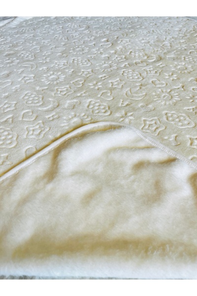 anne dokunuşu gibi KUZUM BEBE Cream Embossed Plush Baby Kids Blanket